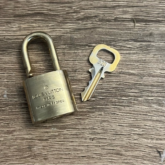 LOUIS vuitton brass lockset #320 no3 - Picture 5 of 9